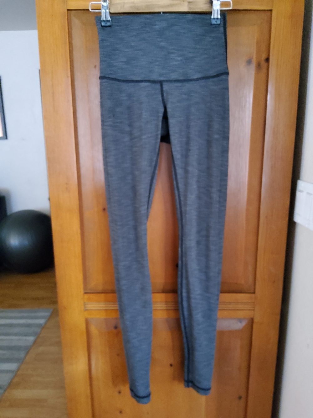Lululemon Wunder Under Pant Hi Rise Size 4 EUC - Picture 2 of 11